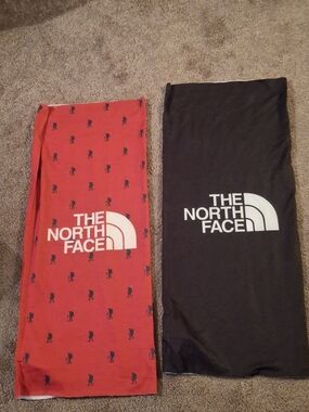 The North Face Neck Gaiters - Red & Black